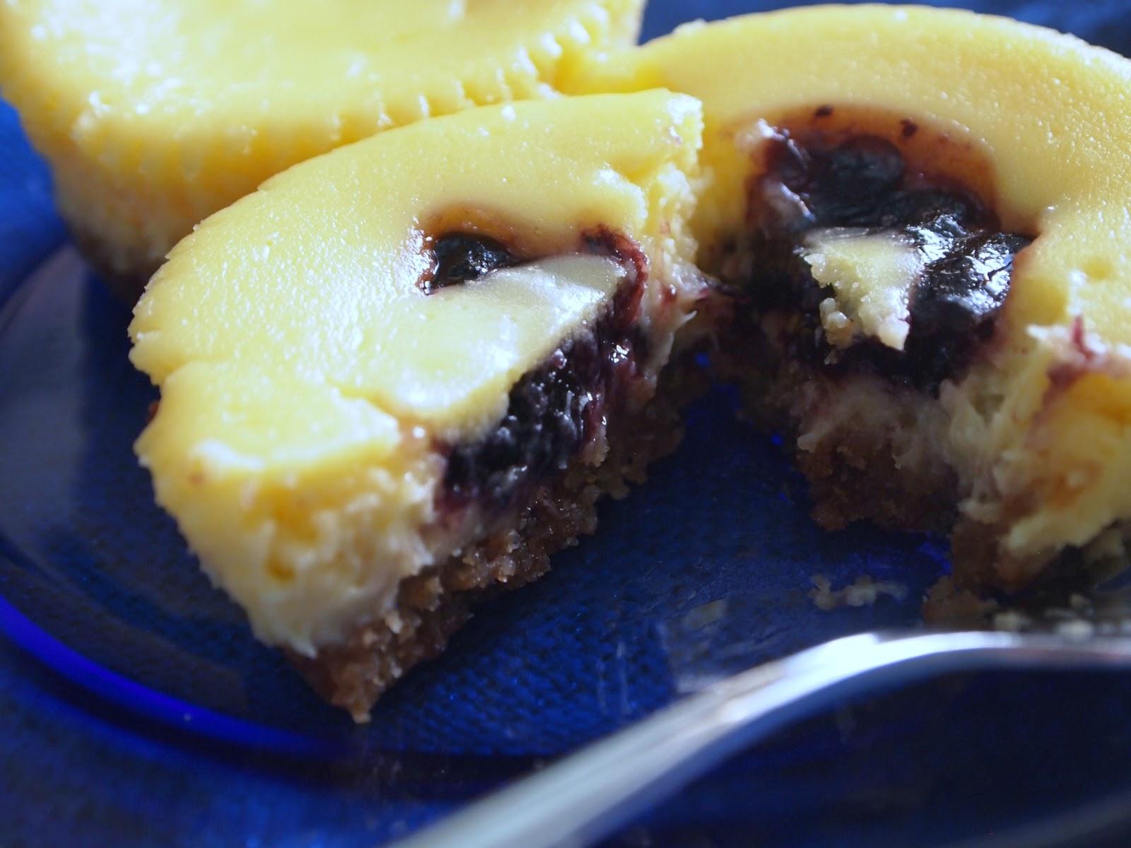 Lemon Curd Cheesecakes With A Snickerdoodle Crust