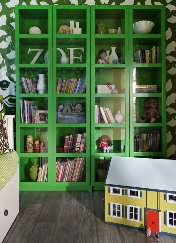 Original Brian Patrick Flynn girls green bedroom bookcase s3x4 lg How to Use Emerald in Your Childs Room (Pantone 2013 Color of the Year!)