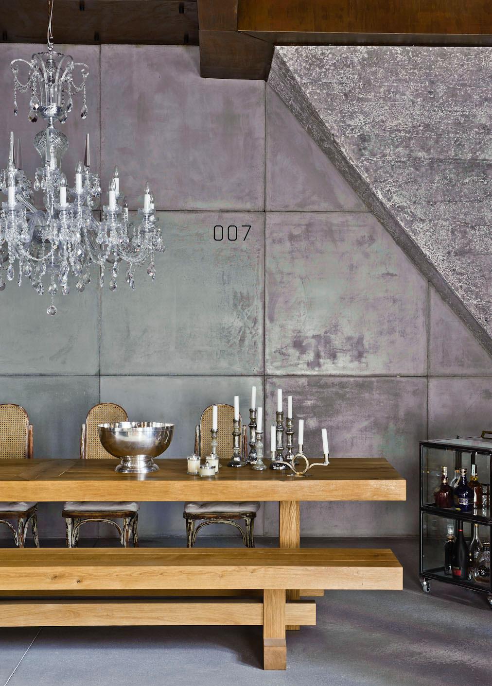 Eclectic Apartment in Budapest4