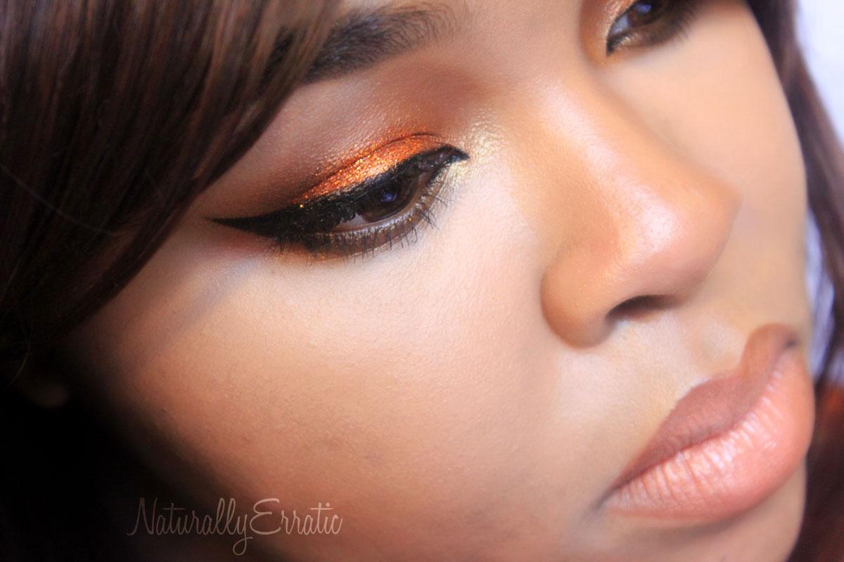 Bronze Glitter: Warm Christmas Makeup