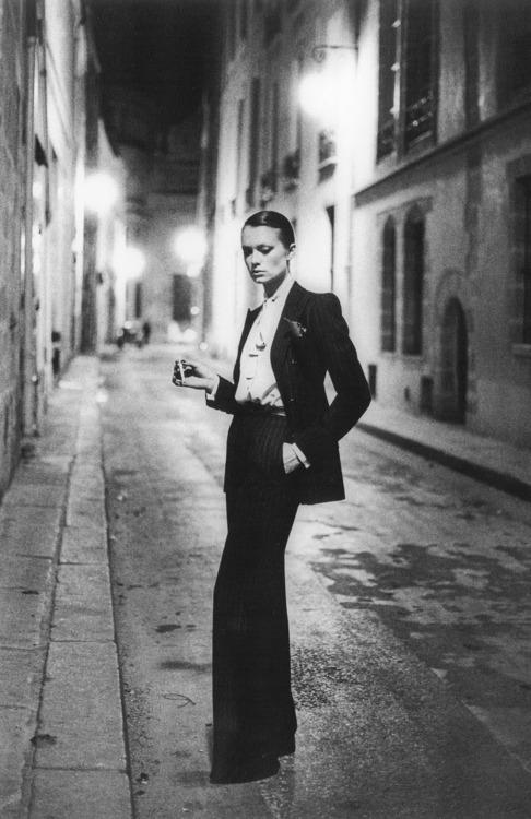 Yves Saint Laurent, Le Smoking Suit
(I’m strangely drawn to androgyny today.)