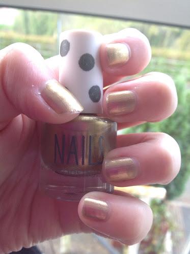 Topshop nail varnish gift in High Voltage, Lunar and solar