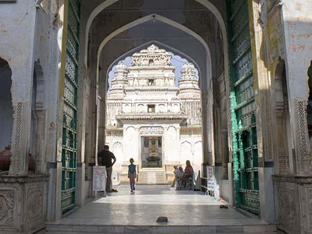 Looking through the main gate towards inner Ram Laxman Temple