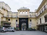 Entrance to Bagore-ki-Haveli