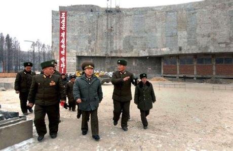 Choe Ryong Hae (2nd L) is briefed about renovation work at the Fatherland Liberation War (Korean War) Museum in Pyongyang (Photo: Rodong Sinmun)