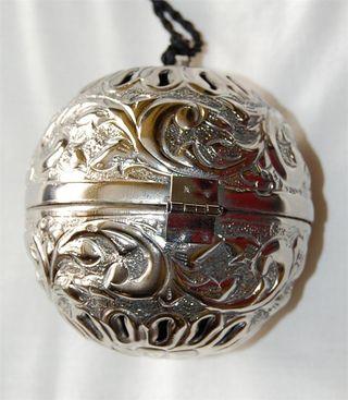 Silver-friendship-ball-embossed-floral-800x917