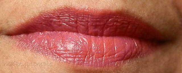 Rimmel London Moisture Renew Lipstick Coral Queen 