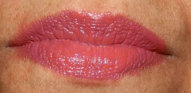 Rimmel London : Rimmel London Moisture Renew Lipstick 620 Coral Queen