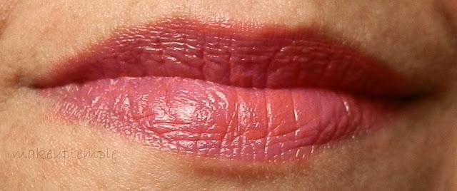 Rimmel London Moisture Renew Lipstick Coral Queen 