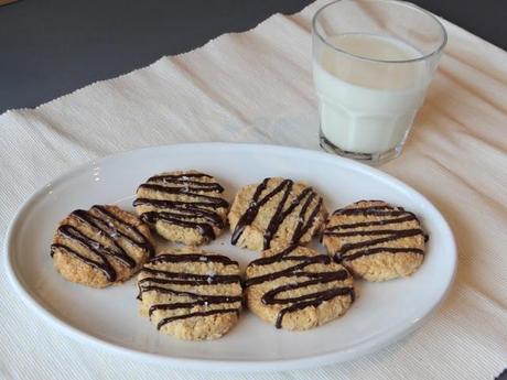 A Tasmanian Holiday + Oat Shortbread with Chocolate Drizzle and Sea Salt
