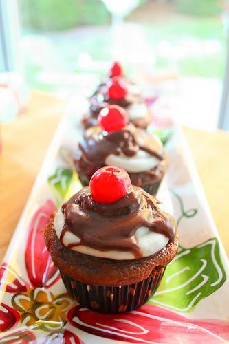 Chocolate Cherry Coke Cupcakes