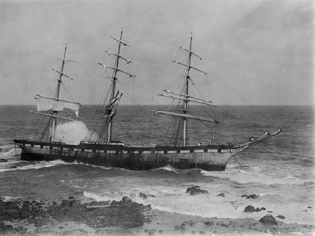 Shows ship aground Allan Green 1878-1954 photographer ca. 1900-ca. 1954