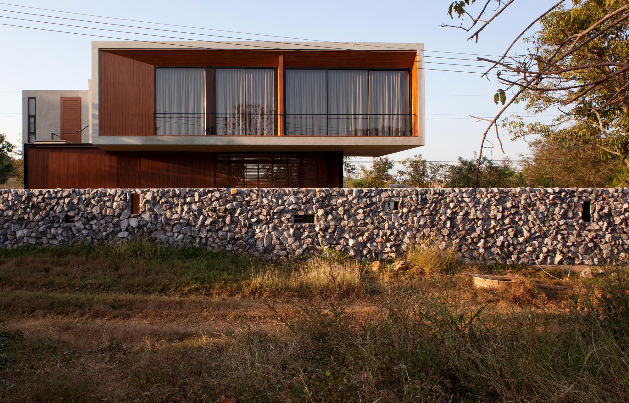 W House by IDIN architects 5