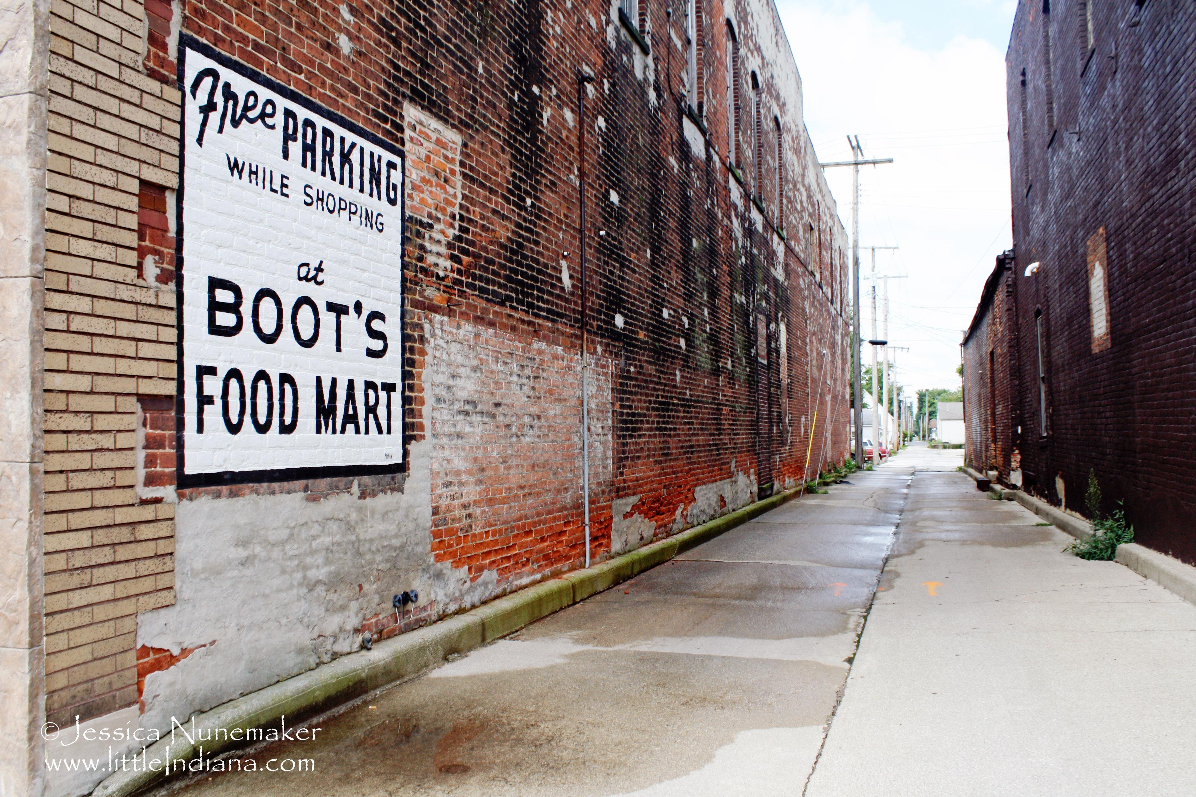 Nappanee, Indiana Signs: Boot's Food Mart