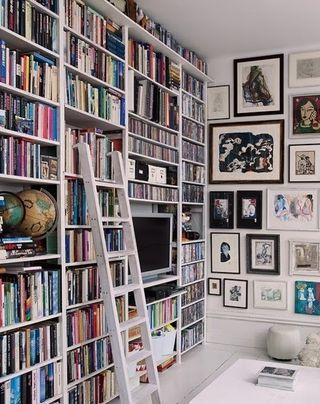 Bookshelveswhite