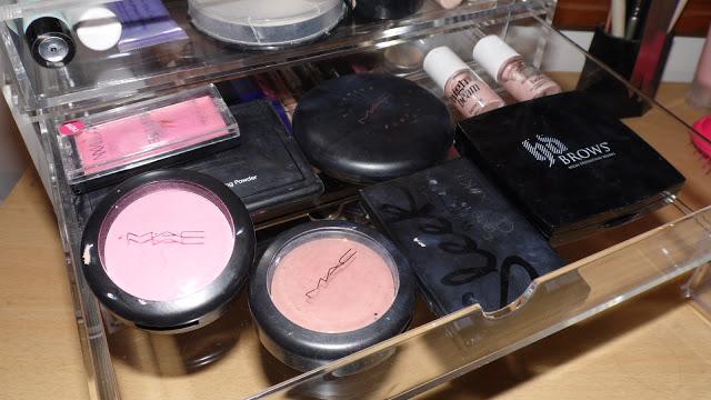 MUJI & Make-Up Collection.