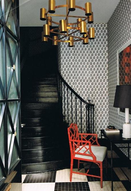 painting your stairs black, using black in an entryway