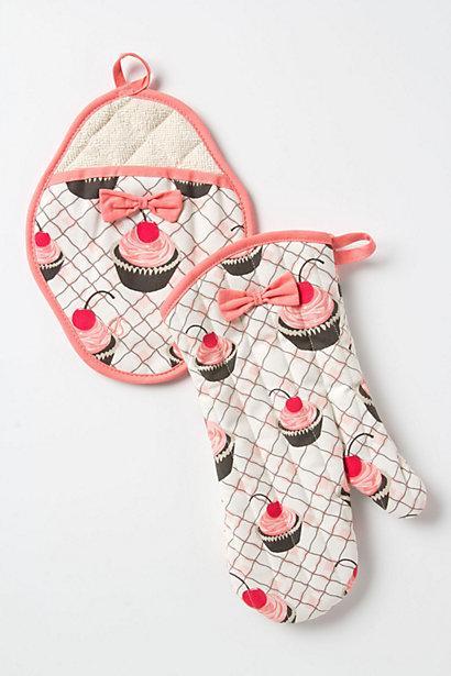 Baker's Delight Potholders - Microwave Gloves with Bows and Cupcake Prints