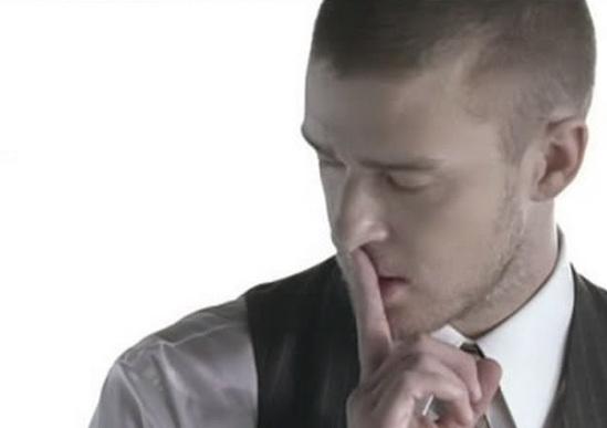 A still from the music video for Timberlake’s 2006 hit song “SexyBack.”[Image from  http://images4.fanpop.com]