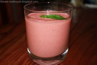 Strawberry, Lime and Basil Smoothie