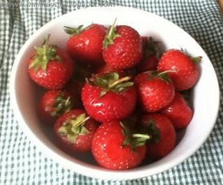 Strawberry, Lime and Basil Smoothie