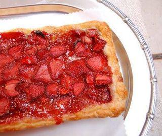 Strawberry+rhubarb+and+rye+bread+048