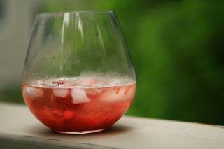 Strawberry-rhubarb-cocktail1