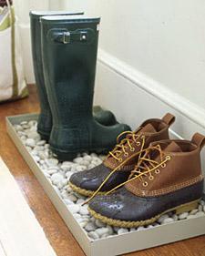 DIY Pebble Boot Tray