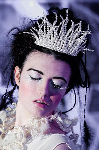 Stunning bridal designer tiara beautifully photographed