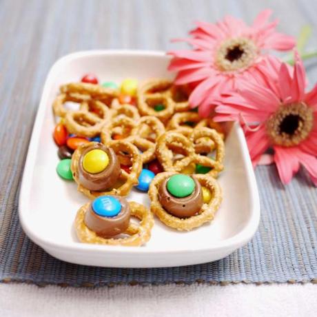 Salted Pretzels Chocolate Buttons
