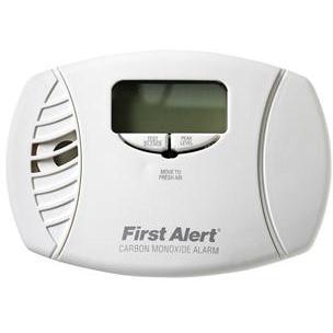 CARBON MONOXIDE PLUG-IN ALARM (BATTERY BACKUP & DIGITAL DISPLAY)