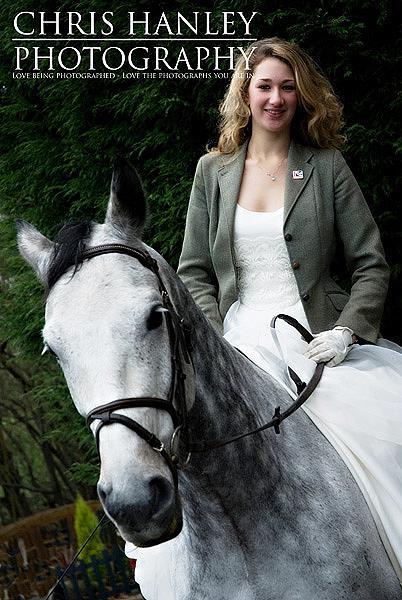 bride on horseback photoshoot (5)