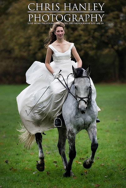 bride on horseback photoshoot (17)