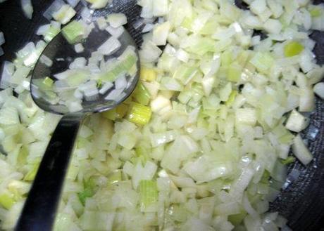 Bouillabaisse - Sweat onions