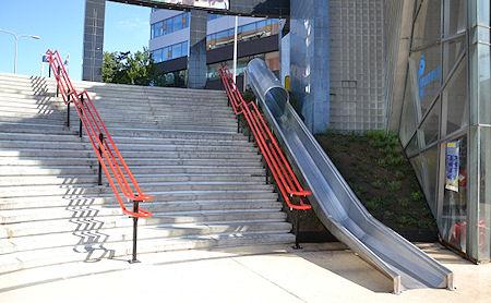 Dutch Railway Station Installs Slide For Busy Passengers