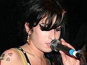 Microsoft Apologizes 'Crass' Winehouse Tweet