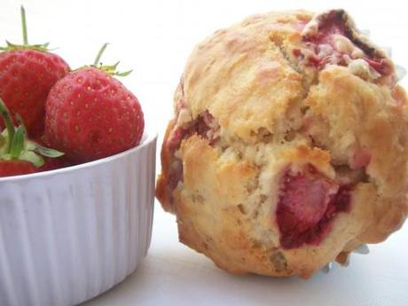 Strawberry almond muffins