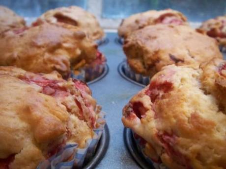 Strawberry almond muffins
