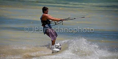 KITESURFING/KITEBOARDING - WHAT A RUSH!!!