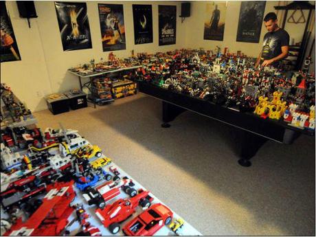 World Record most sets of LEGOS: 1,250 sets cover every surface at home - YumaSun