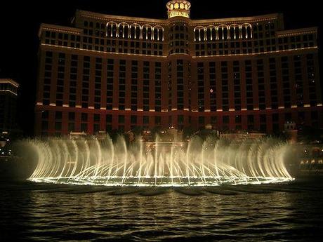 Bellagio Fountains - Free Night Show