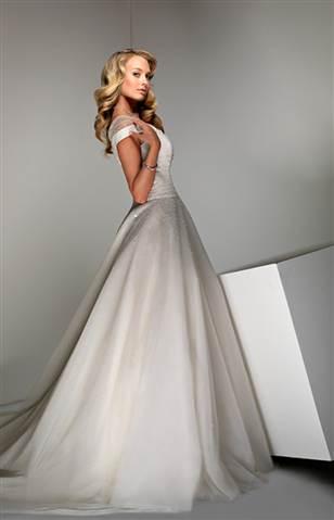  Disney Wedding Dresses on Have A Fairy Tale Wedding In A Disney Dress   Business   Small