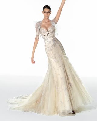 Gown Wedding Dress on Dress That Amanda Holden Wore For Her Winter Wedding Of Course We Can