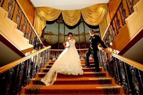 Four Seasons hotel bride shows off on stairs