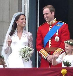 Kate Middleton Wedding Dress Designs on Wedding Dress Of Kate Middleton   Wikipedia  The Free Encyclopedia