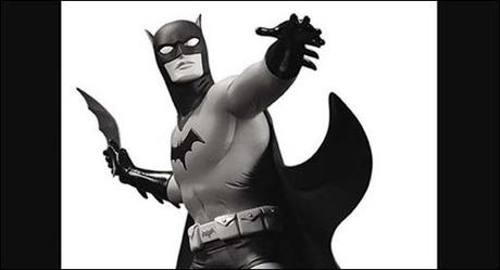 BATMAN STATUE BY MICHAEL ALLRED