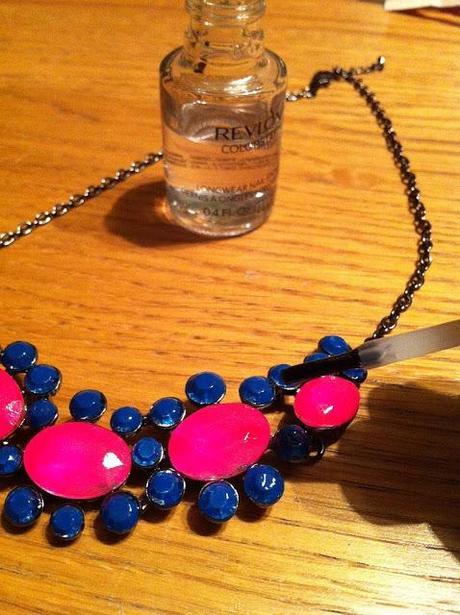 DIY - Painted Rhinestone Necklace