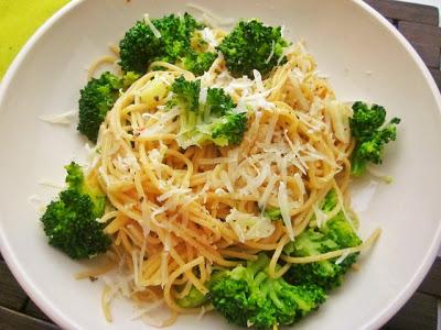 Garlicky Broccoli Pasta