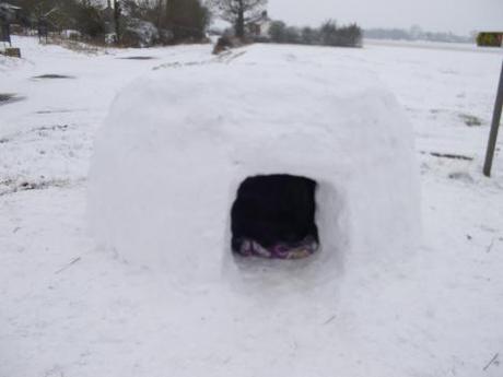 igloo snow ice weather uk britain cassiefairy blog