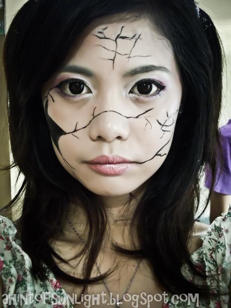 Halloween Make-up Experiments: Broken Doll and Badly-burnt Face